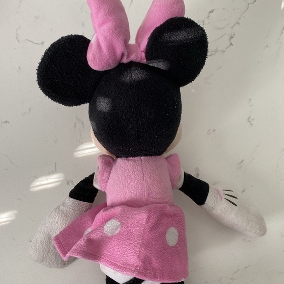 Minnie Mouse toddler rolling backpack suitcase and Minnie Mouse stuffed animal - Picture 16 of 17